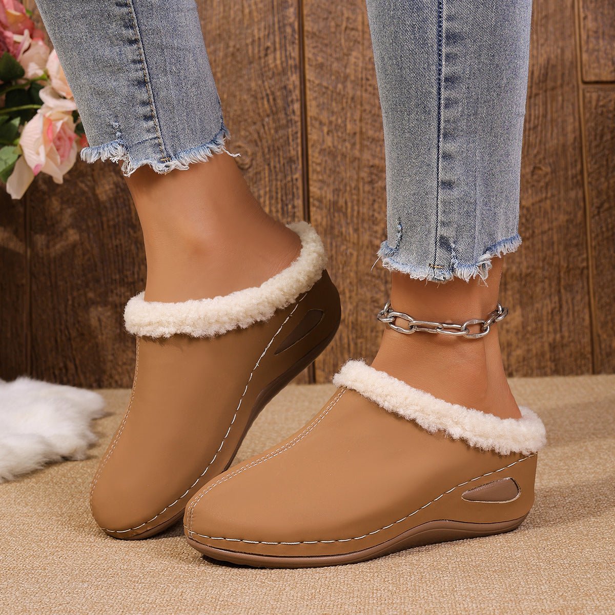 Fashion Plush Slippers Outdoor Wedges Sandals Women's Garden Shoes - Oopsdadforgot.com