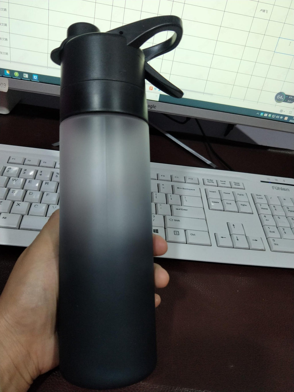 Spray Water Bottle For Girls Outdoor Sport Fitness Water Cup Large Capacity Spray Bottle Drinkware Travel Bottles Kitchen Gadgets - Oopsdadforgot.com